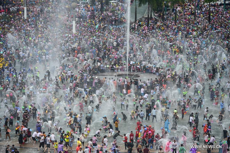 Water-sprinkling festival marked in SW China