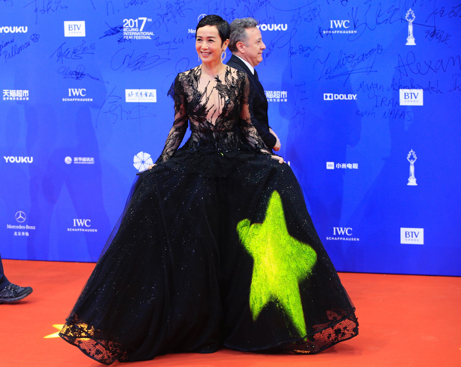 Stars walk the red carpet as Beijing Film Festival ends