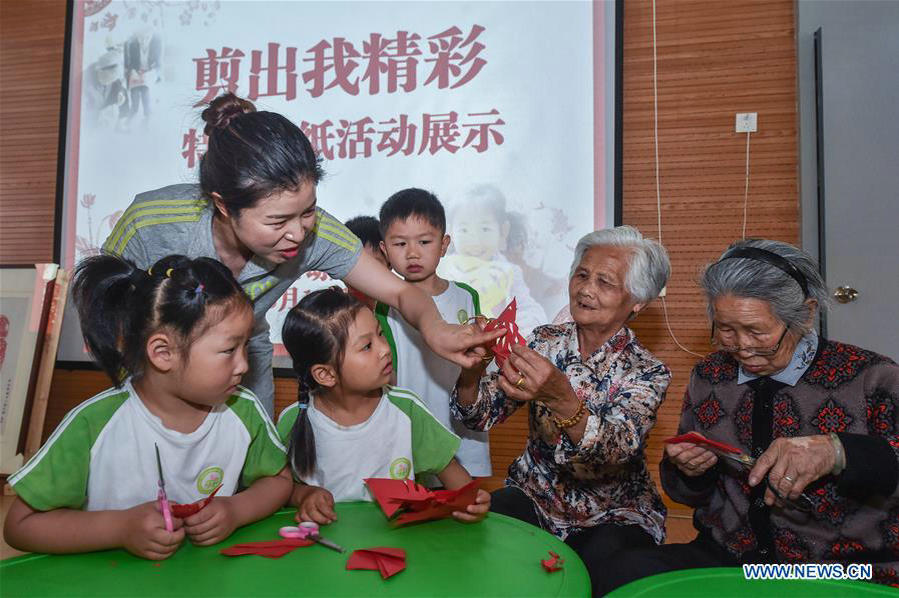 Children attend intangible cultural heritage activity in Zhejiang province