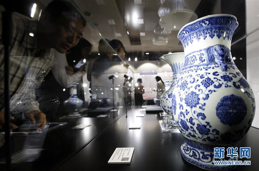 Exhibition tells story of porcelain