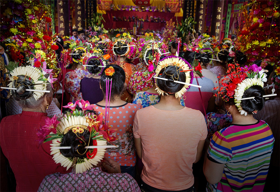 Photographers capture Dragon Boat Festival celebrations in China