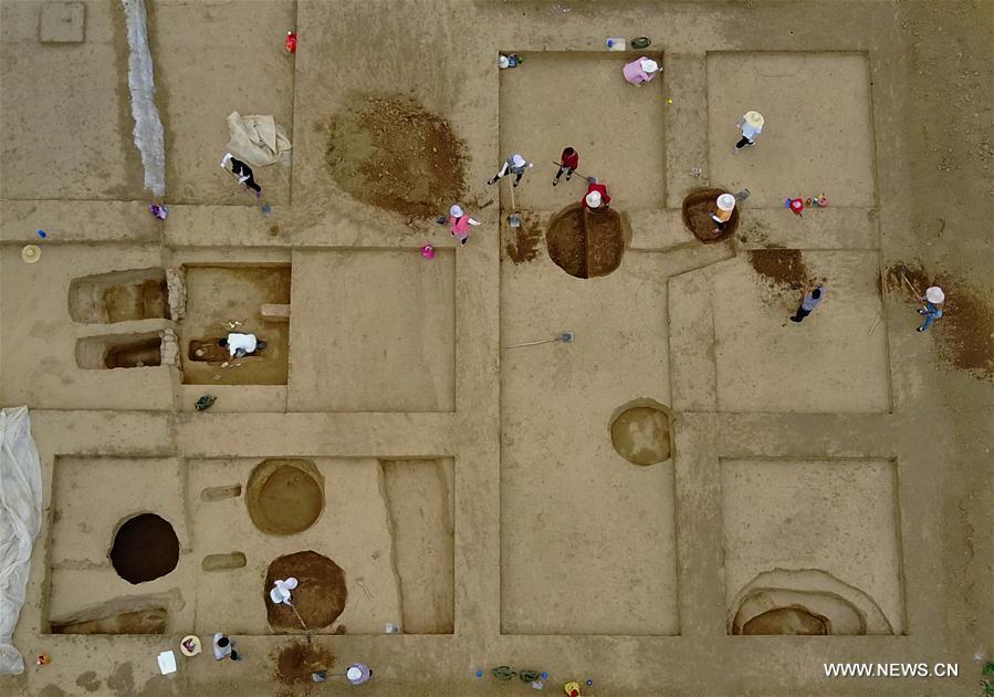 Ancient tombs excavated in N China