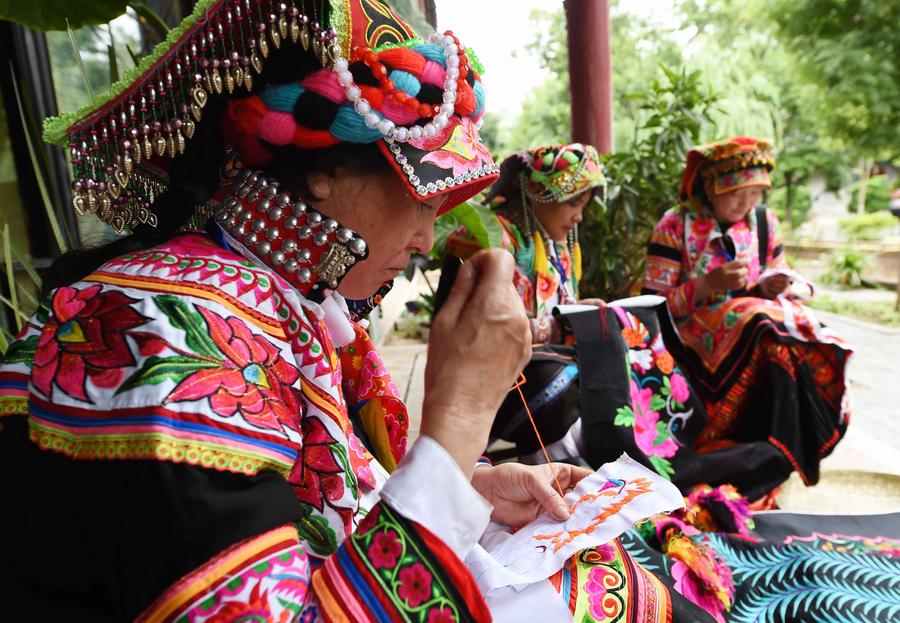 Ethnic embroidery show in SW China's Yunnan