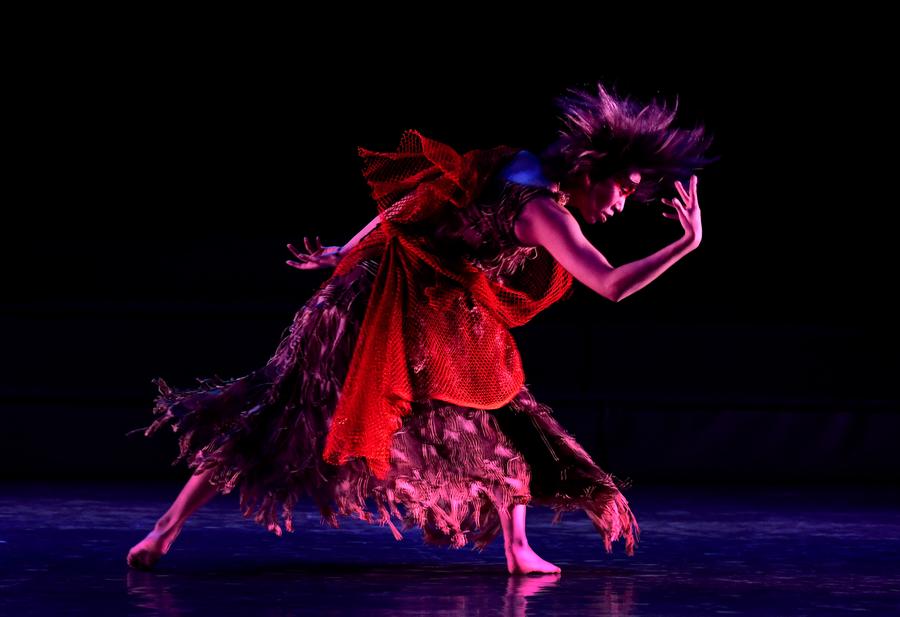 Performances staged at 5th China Xinjiang Int'l Folk Dancing Festival in Urumqi