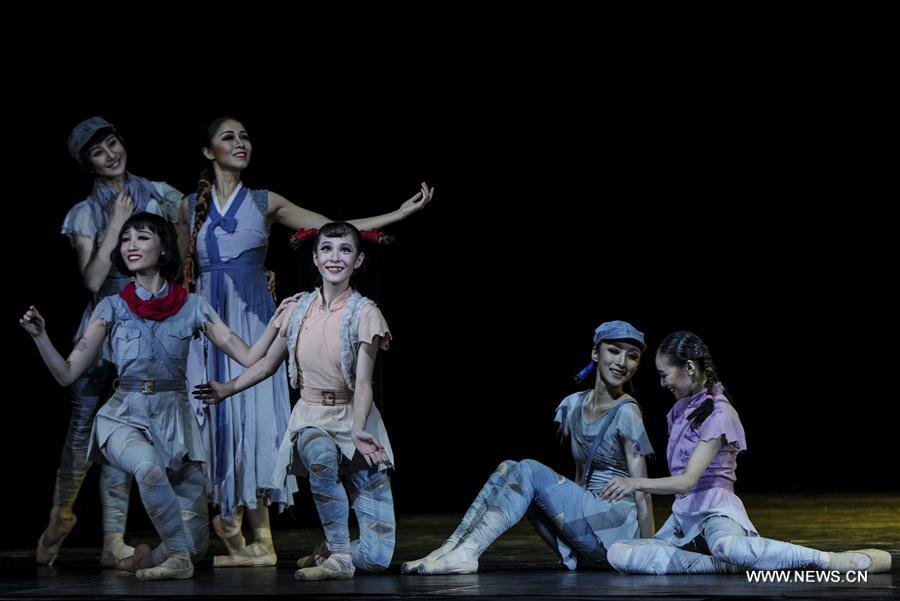 Ballet staged at China Xinjiang Int'l Folk Dancing Festival in Urumqi