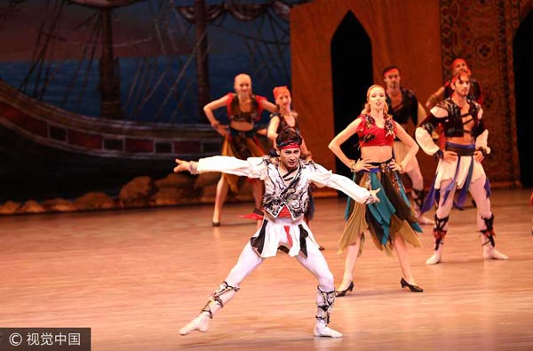 Russian ballet adds poetry to N China