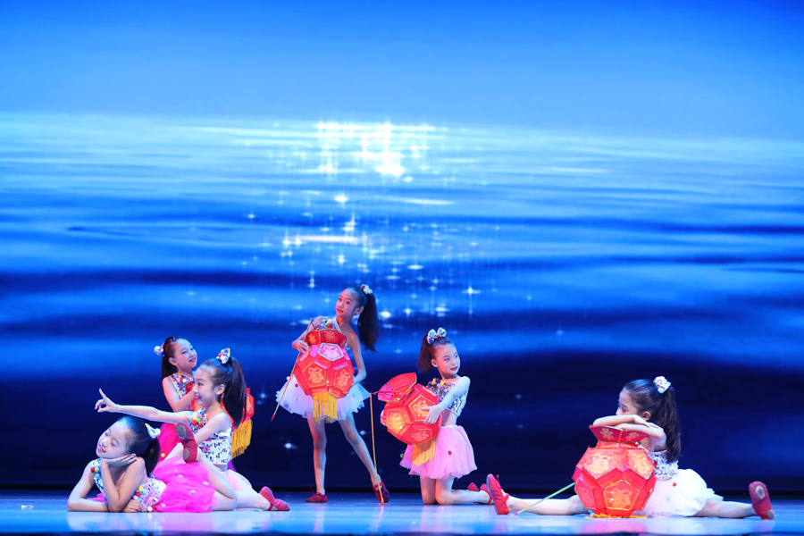 BRICS evening gala delights in Xiamen