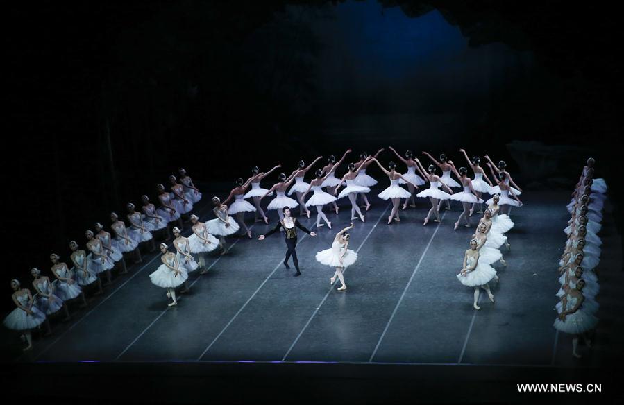 Shanghai Ballet performs Swan Lake in Antwerp, Belgium