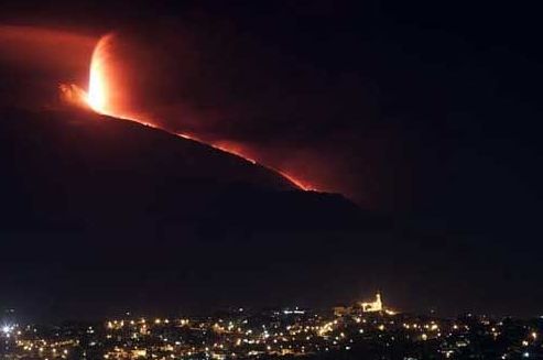 火山噴發(fā)時20個震撼景觀