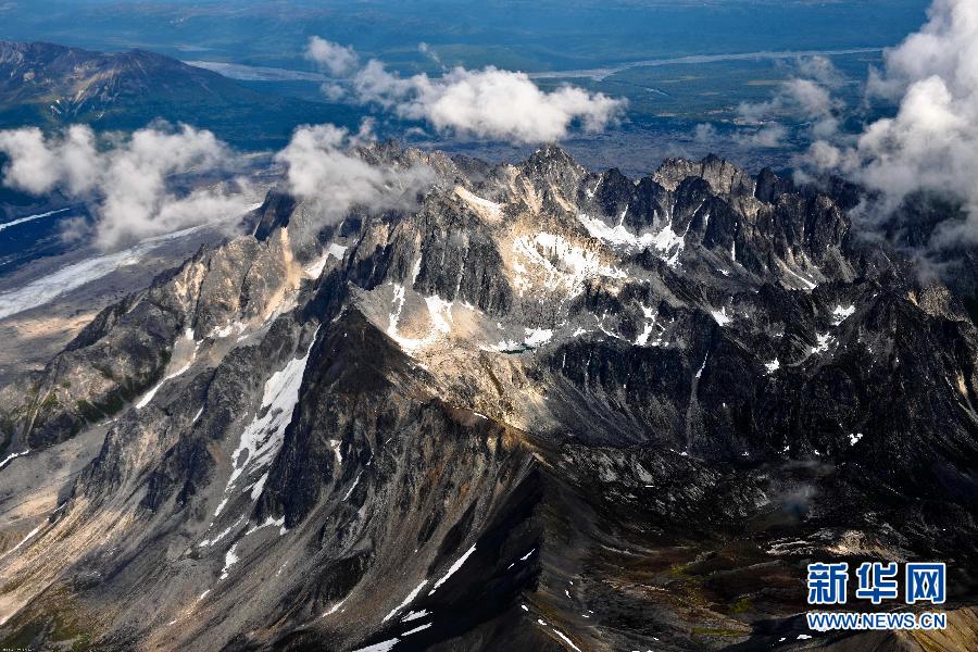 高清大圖：鳥瞰阿拉斯加山脈