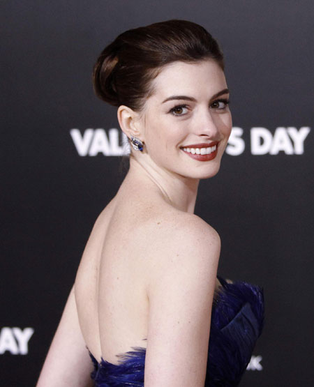 Hathaway,Alba and other celebs at premiere of 