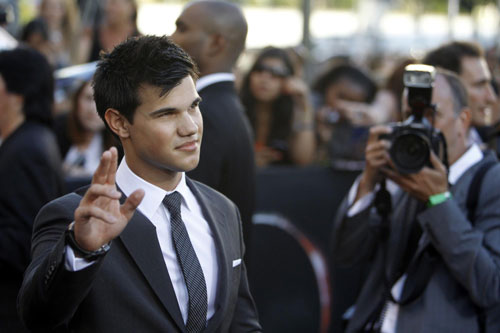 Cast members at premiere of 