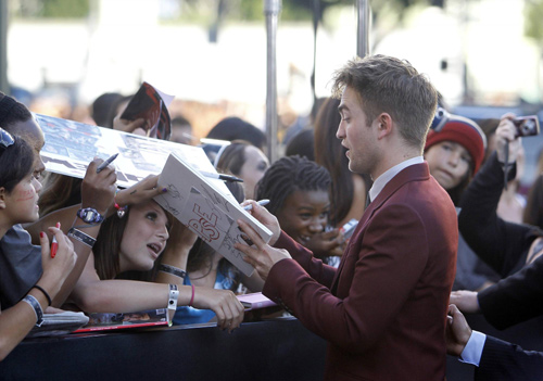 Cast members at premiere of 