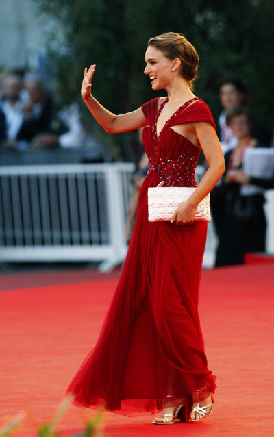 Natalie Portman arrives at 'Black Swan' red carpet at 67th Venice Film Festival