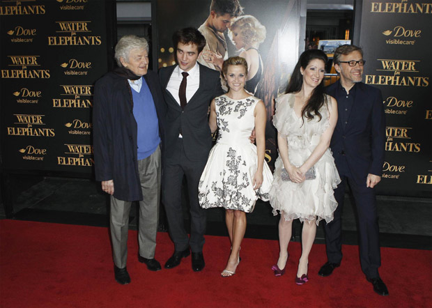 Pattinson and Witherspoon attend 'Water for Elephants' premiere in NY