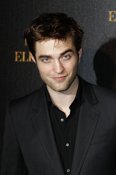 Pattinson and Witherspoon attend premiere of 