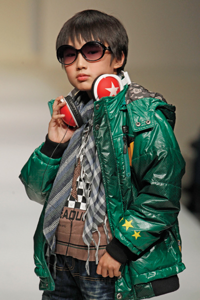 A-list boredom with China's fashion shows