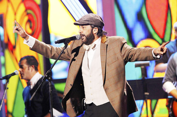 Singers perform at 13th Latin Grammy Awards