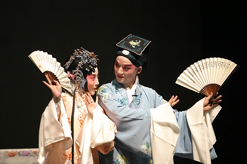 New version Kunqu Opera aiming at youth