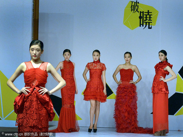 China's new fashion grads show skill