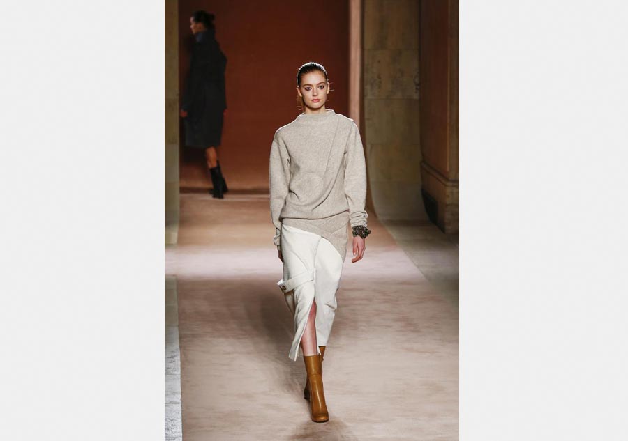 Victoria Beckham Fall/Winter 2015 collection