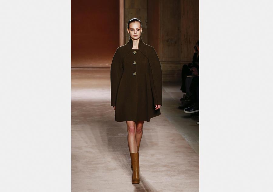 Victoria Beckham Fall/Winter 2015 collection