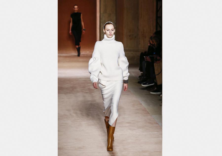 Victoria Beckham Fall/Winter 2015 collection