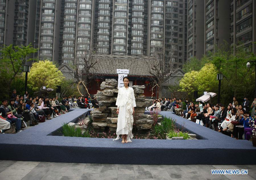 Qing's creations presented in Beijing