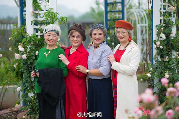 Chic grannies turn heads on Longhu Mountain