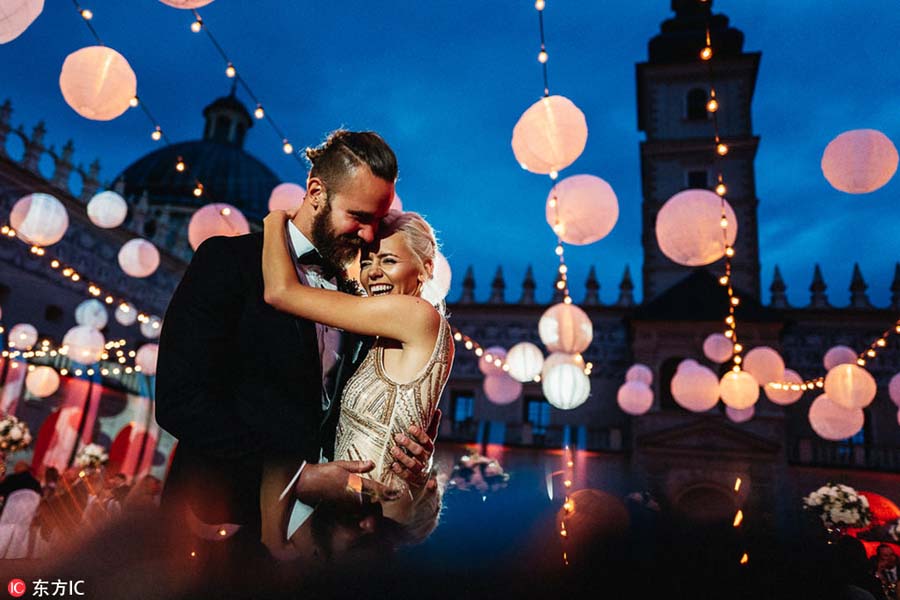 Romance in the air: Best wedding photos of 2016