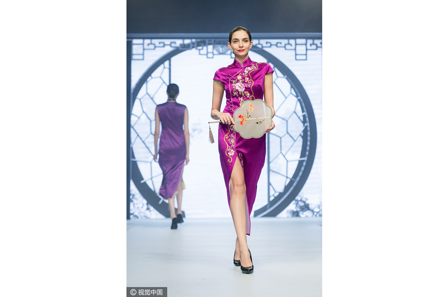 2017 Suzhou Embroidery Fashion Show held in Guangzhou