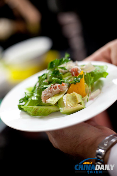 Alaskan king crab salad with mango, avocado and red wine vinaigrette