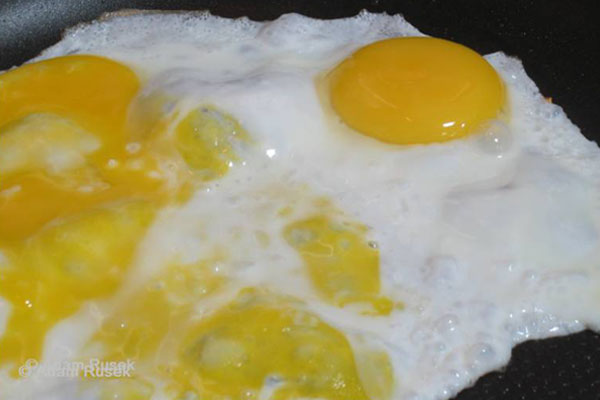 Fried eggs