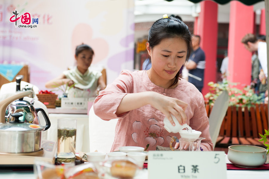 Beijing's tea street makes summer promotion