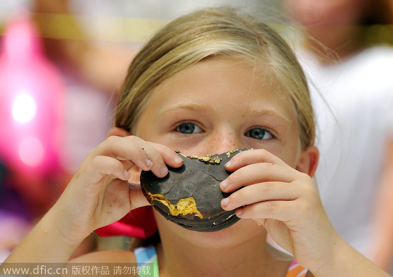 Moon pie eating contest