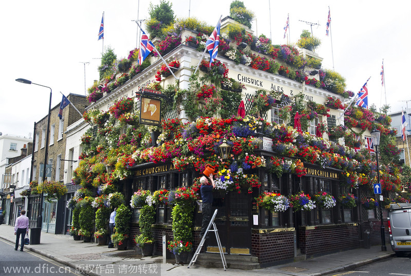 7 unforgettable bars around the world