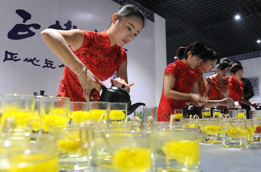 Chrysanthemum tea makes a splash in Wuyuan county