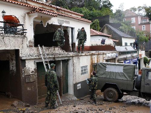 葡萄牙馬德拉島遭強(qiáng)暴風(fēng)雨襲擊38人死亡