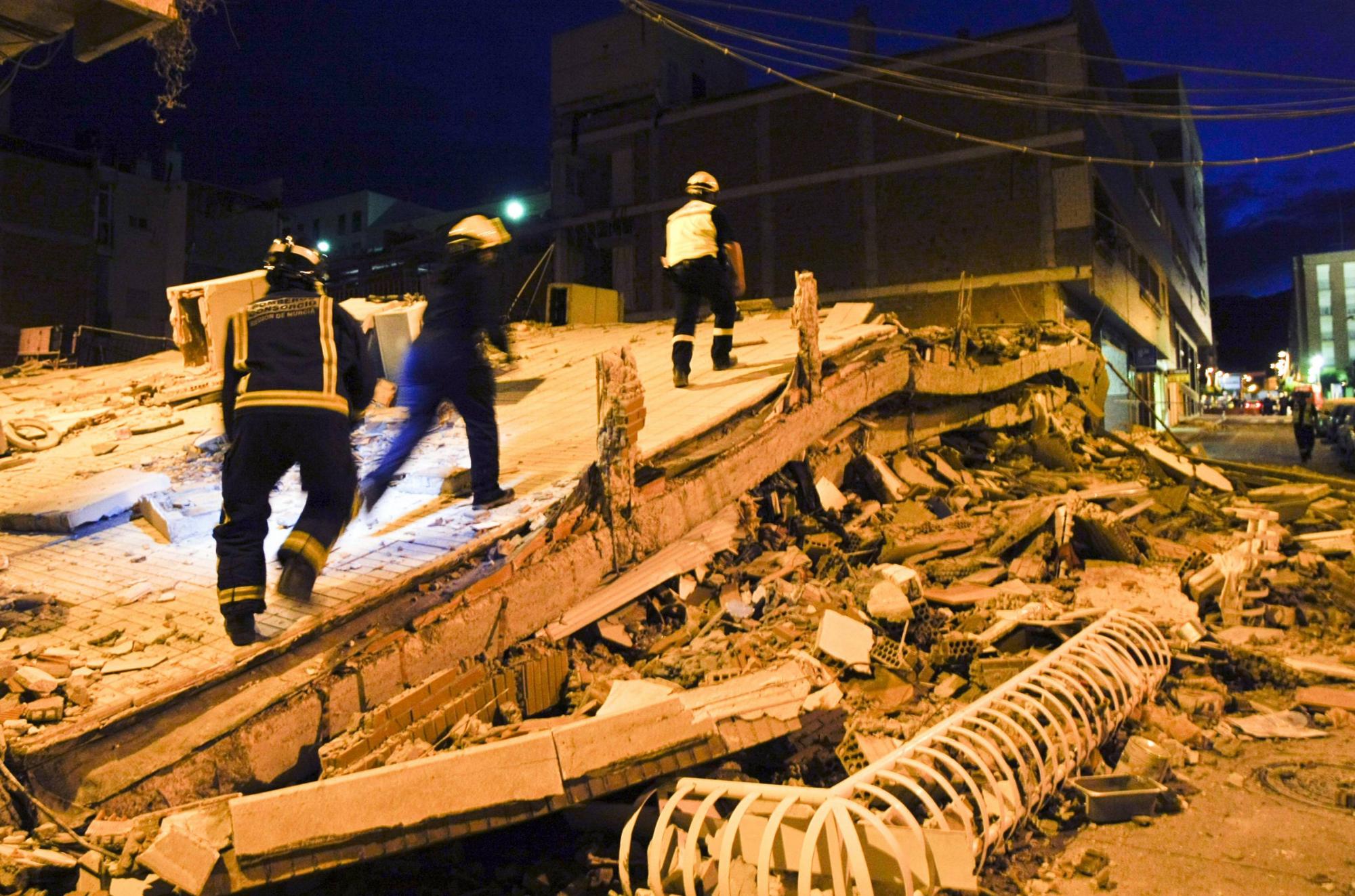 西班牙遭遇50多年來最嚴(yán)重地震 致8死數(shù)十傷