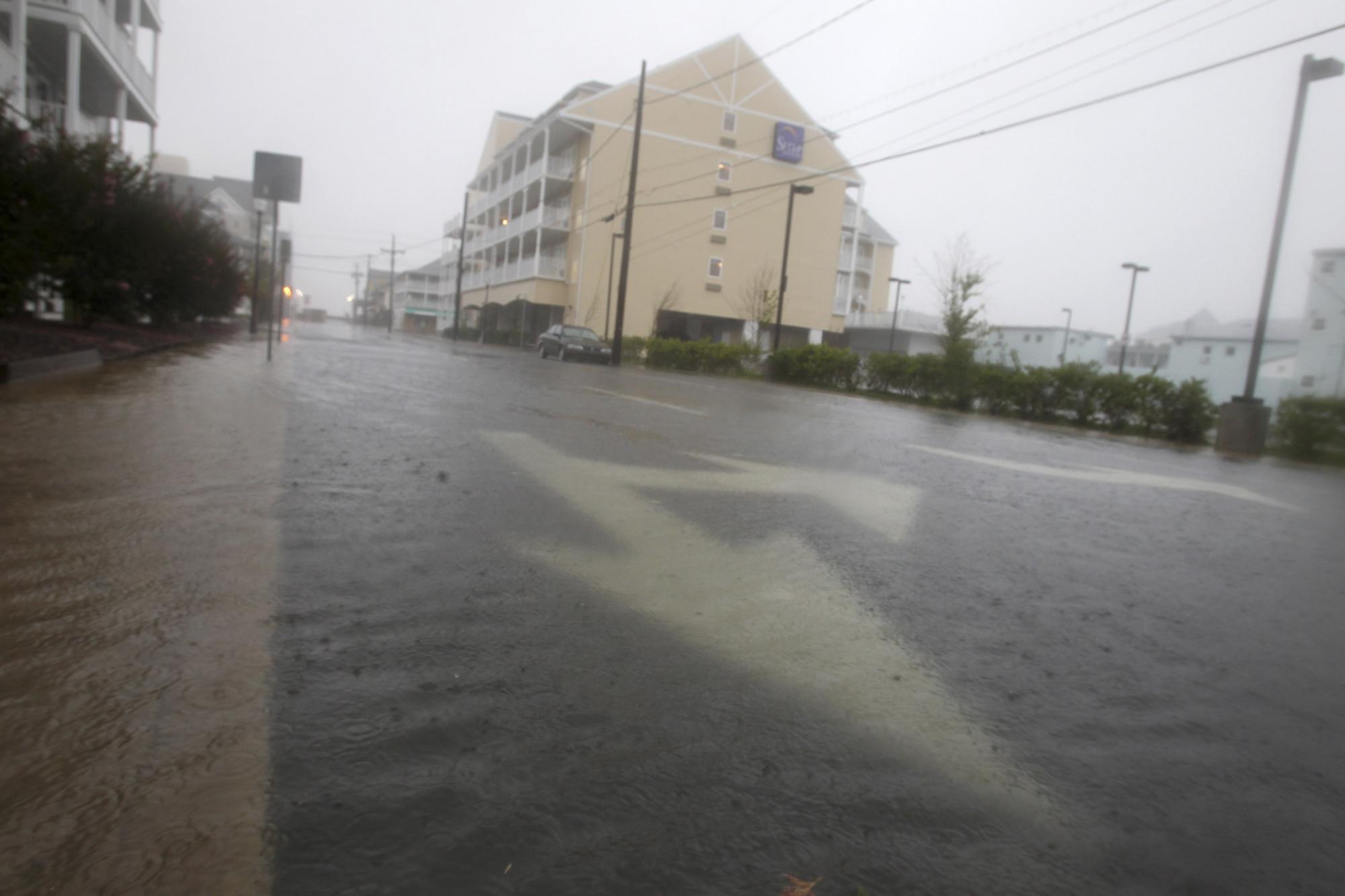 組圖：颶風“艾琳”襲擊美國東海岸 民眾淡定應對