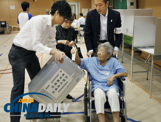 日本“扭曲國會”現(xiàn)象將消除 選民期待穩(wěn)定政權(quán)