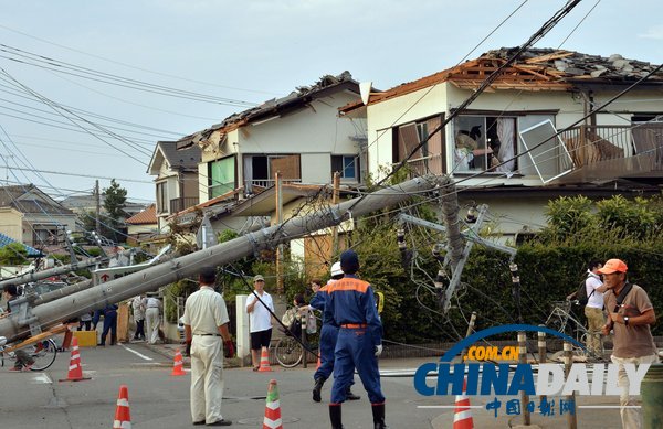 日本東部遭龍卷風(fēng)襲擊 造成27人受傷(組圖)