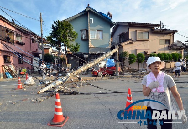 日本東部遭龍卷風(fēng)襲擊 造成27人受傷(組圖)