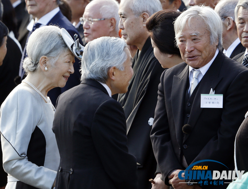 日本天皇夫婦開辦秋季游園會 會見八旬珠峰征服者（組圖）