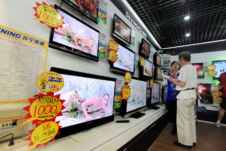 Economists urge focus on domestic consumption