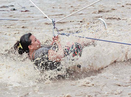 477 dead as homeless swell after Philippine typhoon