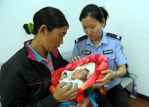 Police break up baby trafficking ring