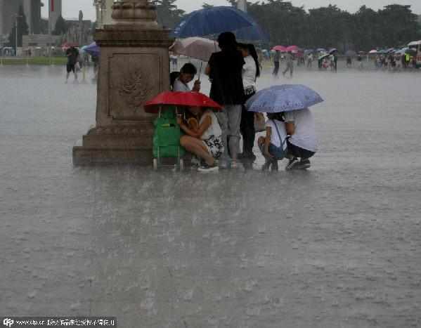 降雨不斷，多地現(xiàn)“看海”景觀