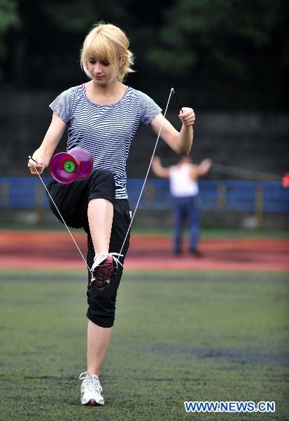 Ukrainian girl shows skills on Chinese diabolo