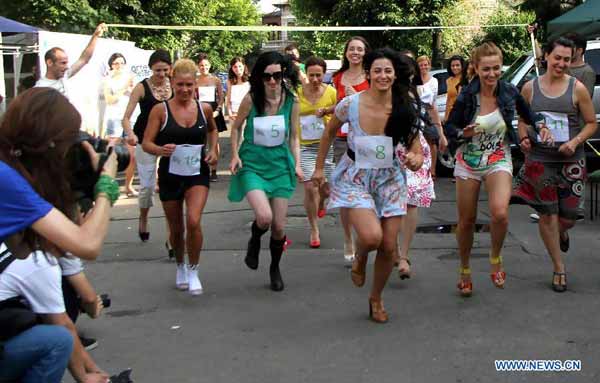 'Running on high heels' race held in Romania